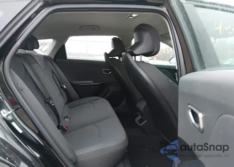 2025 Kia K4 Lxs z USA, uszkodzony, nr VIN 3KPFT4DE2SE085528